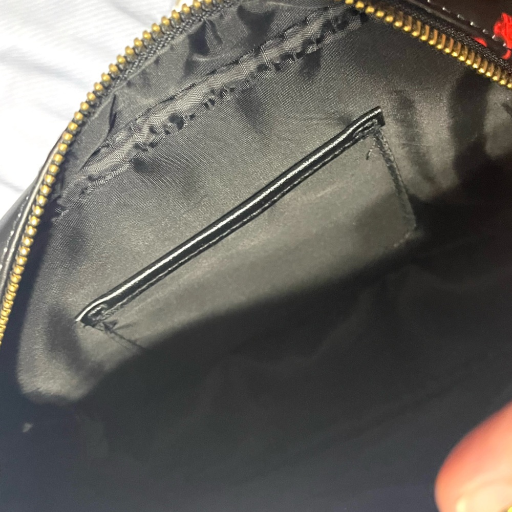 🦋VICTORIA’S SECRET Floral Crossbody Purse🦋 - Picture 6 of 9